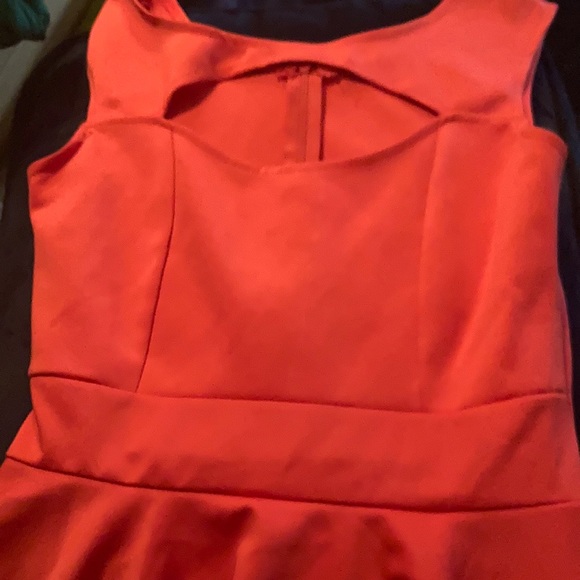 Posh dress - Picture 2 of 3